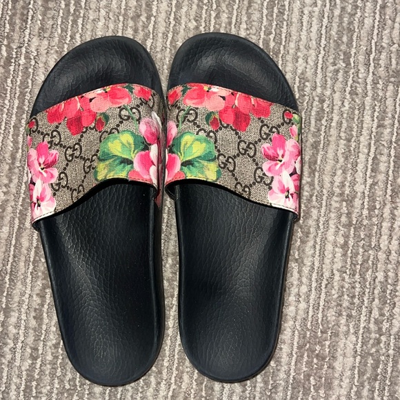 Gucci Flops size 8 - Picture 1 of 4